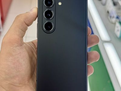 Samsung Galaxy Fold 3 256 GB - Unlocked