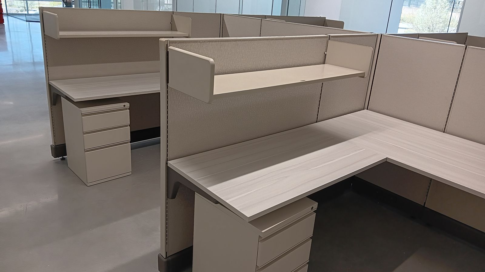 Cubicle 6x6 & larger | Herman Miller AO2 | 53" tall Pre-owned workstation