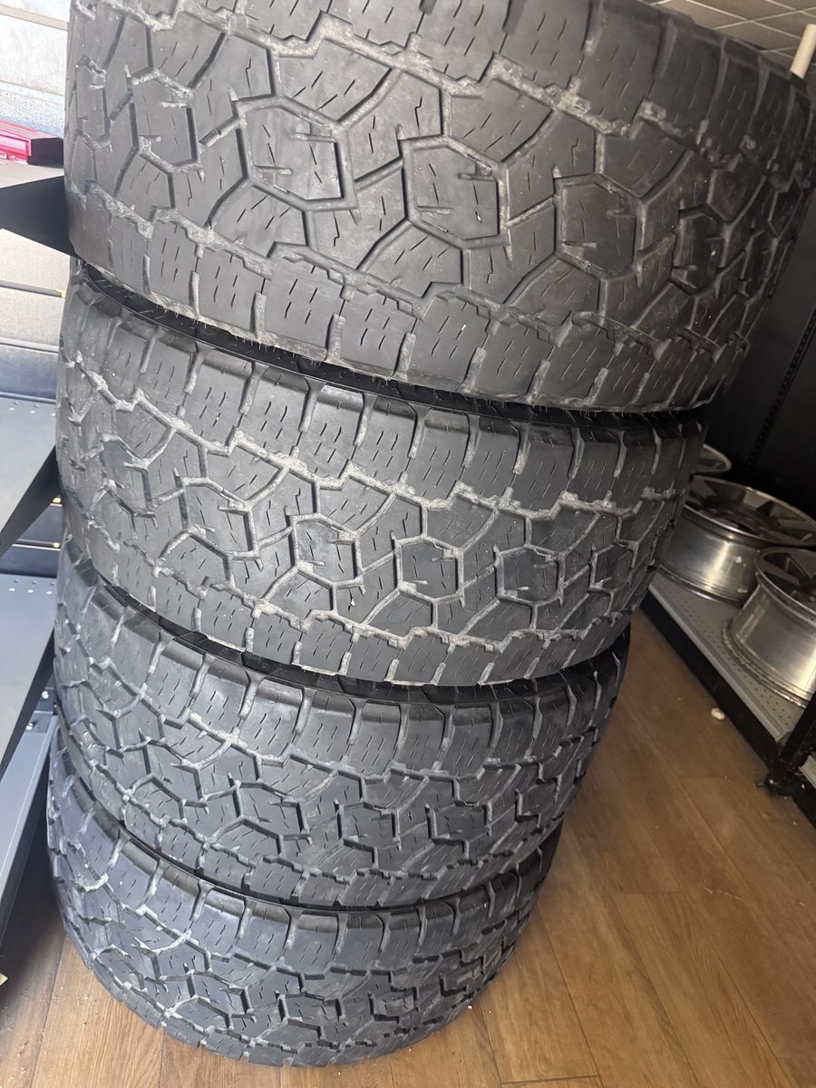 Toyo AT3 33x12.50R20 Tires