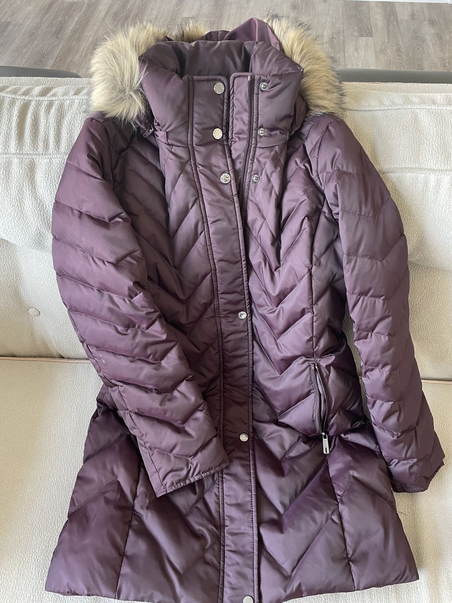 Medium burgundy hooded coat like new