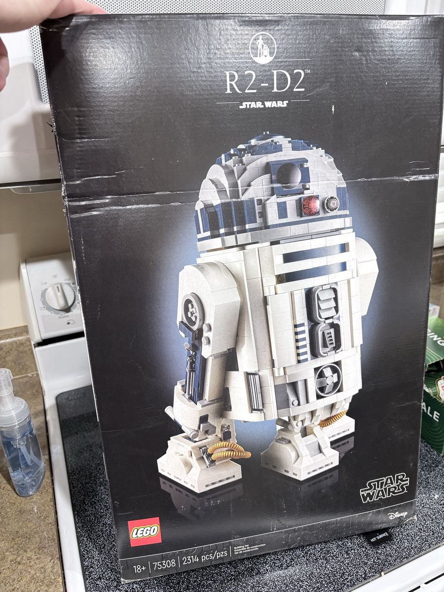 LEGO Star Wars R2-D2 Set 75308