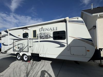 Mint Dutchman Denali 4 Season 260FBX Must See