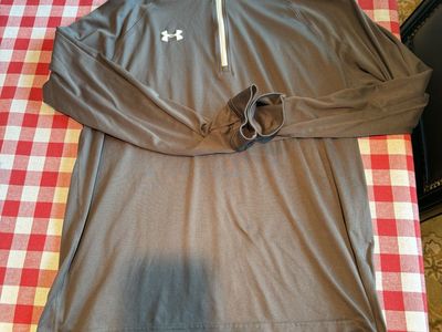 Under Armour Men's Loose Fit HeatGear 1/4 Zip Pullover Shirt Size Large Gray