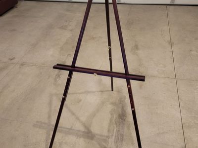 Conda 63” Wooden Tripod Easel w/ Tray – Adjustable – Fair Condition