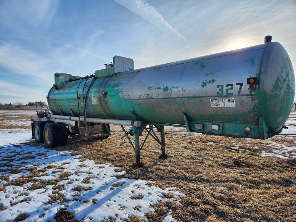 1965 fruehauf 4200 Gallon