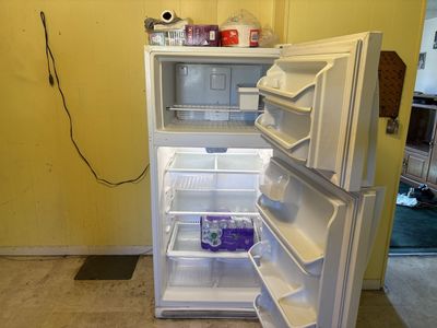Frigidaire refrigerator, works great