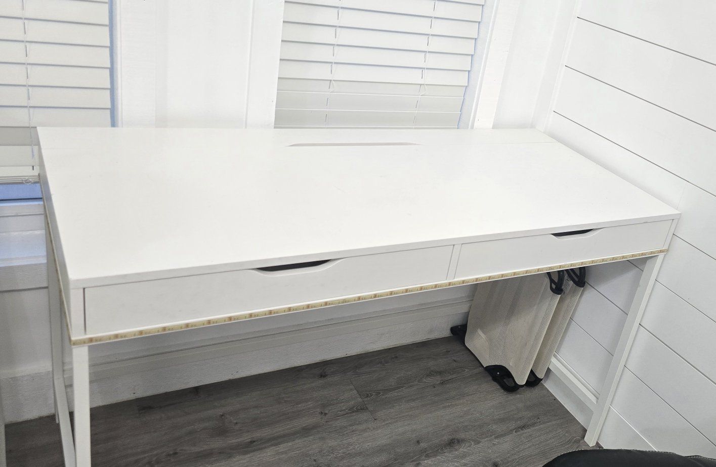 Modern White Office Desk with Dual Drawers 