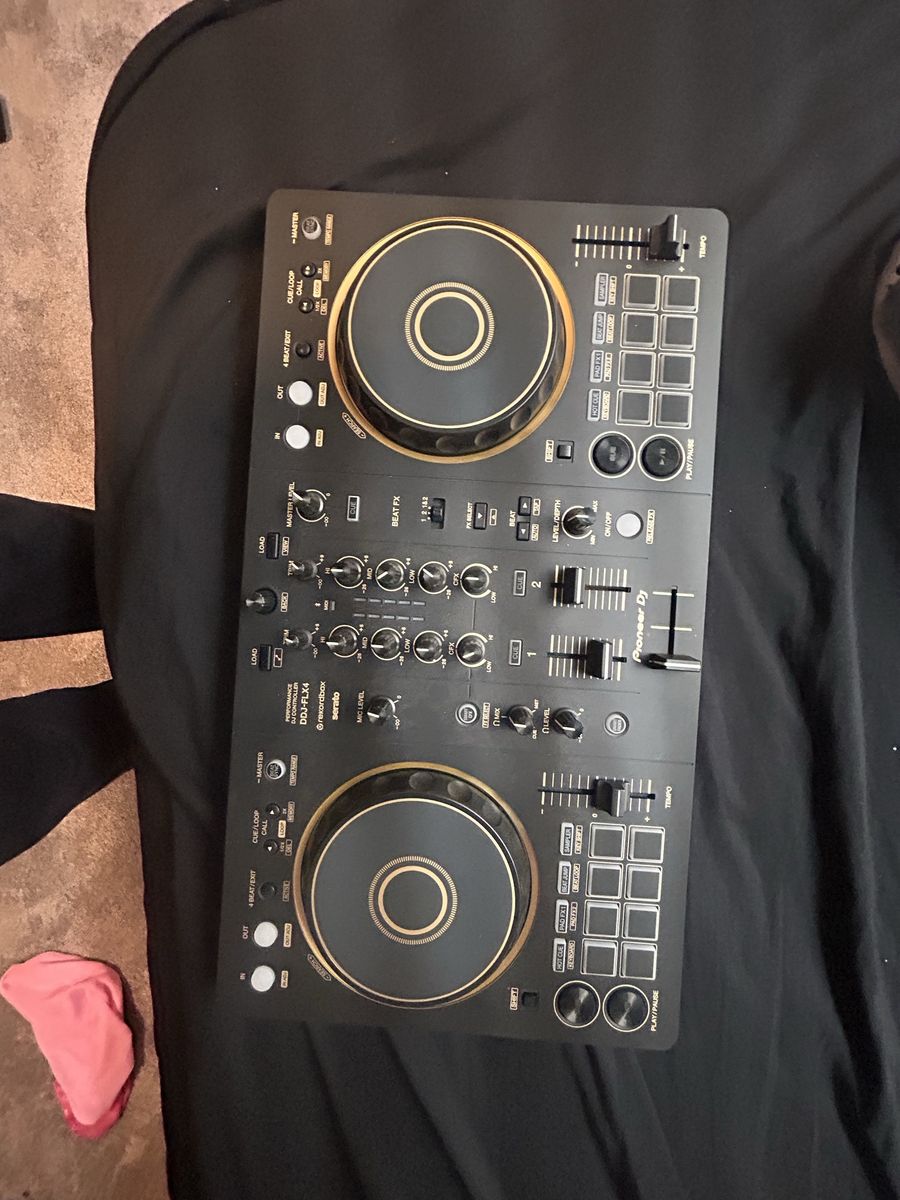 Pioneer DJ DDJ-FLX4 2-Channel DJ Controller for rekordbox and Serato DJ Lite - Excellent Condition
