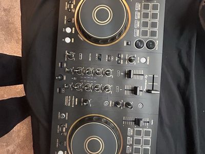 Pioneer DJ DDJ-FLX4 2-Channel DJ Controller for rekordbox and Serato DJ Lite - Excellent Condition