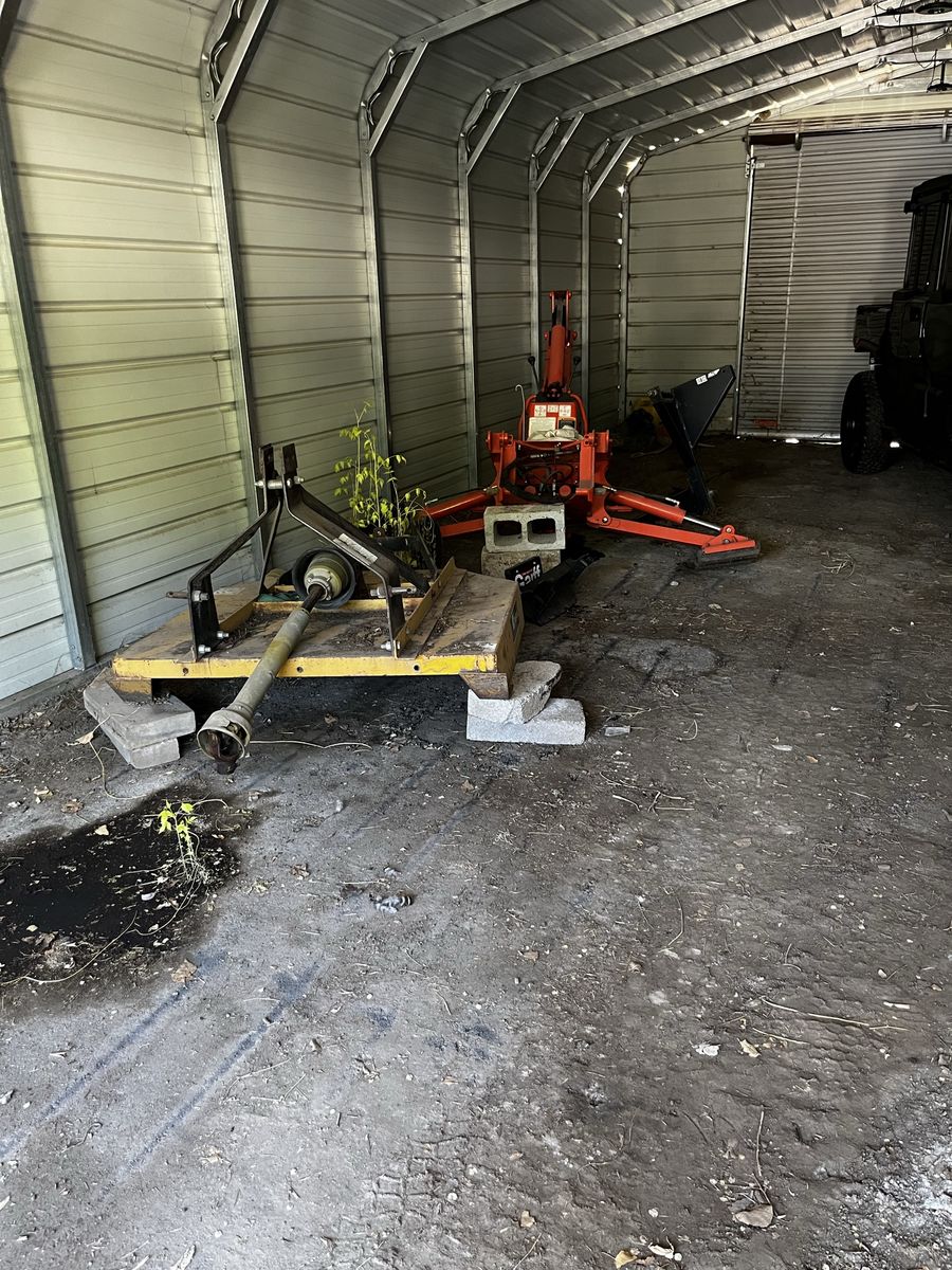Main image 6