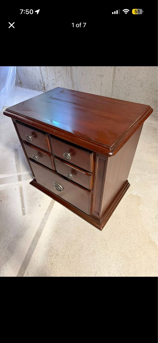 Main image 3