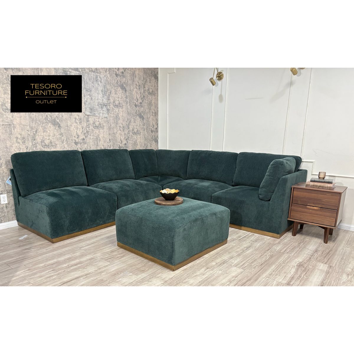 NEW GREEN HENREDON MODULAR SECTIONAL WE OFFER DELIVERY