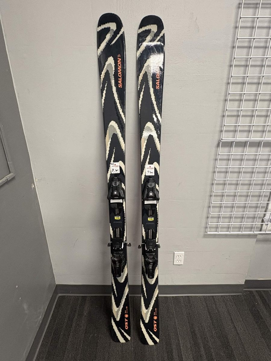 Used 2026 Salomon QST 94 Skis w/ Salomon NR Strive 11 GW  Binding-180cm