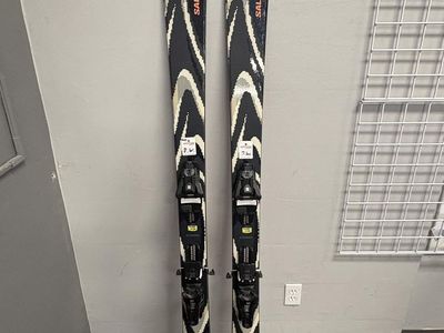 Used 2026 Salomon QST 94 Skis w/ Salomon NR Strive 11 GW Binding-180cm
