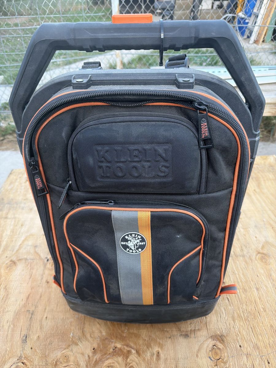 NEW Klein Tools Rolling Pro Bag Backpack Hard Bottom Molded Handle