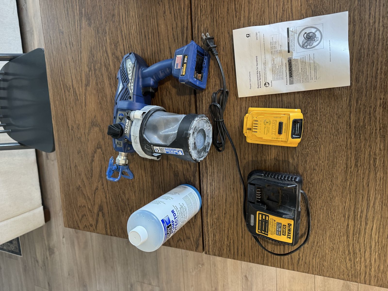 Graco Ultra Handheld Cordless Airless Paint Sprayer 17M363 w/ DeWalt 20V Battery & Charger