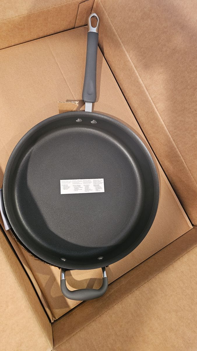 Pampered Chef 12-Inch Nonstick Skillet with Helper Handle