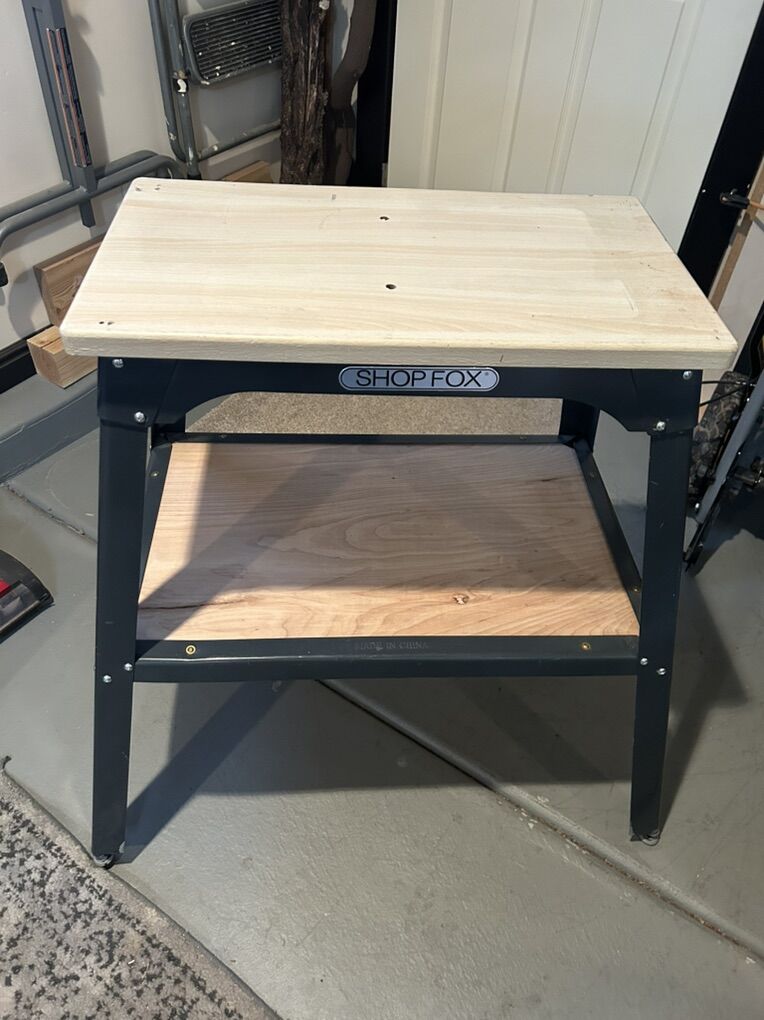 Shopfox Tool Table D2056