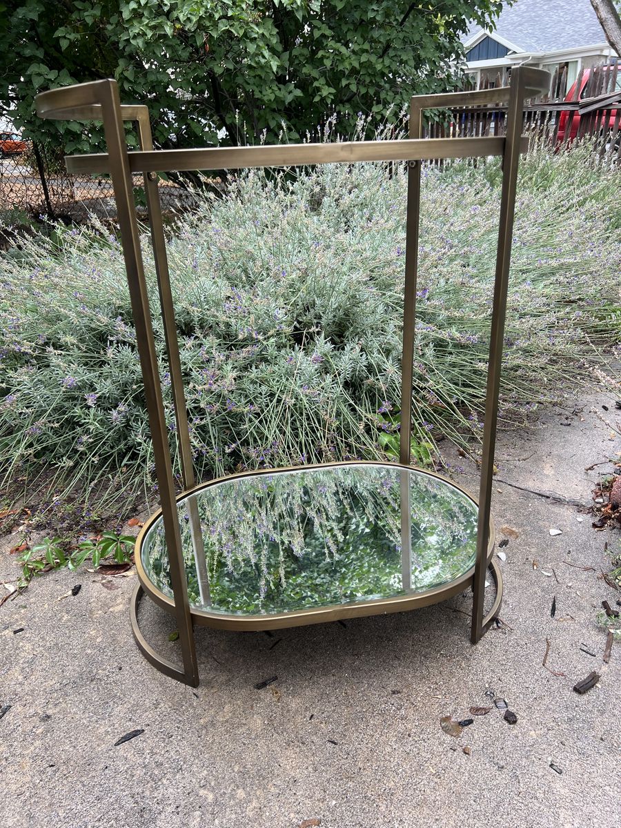 Mirrored shelves