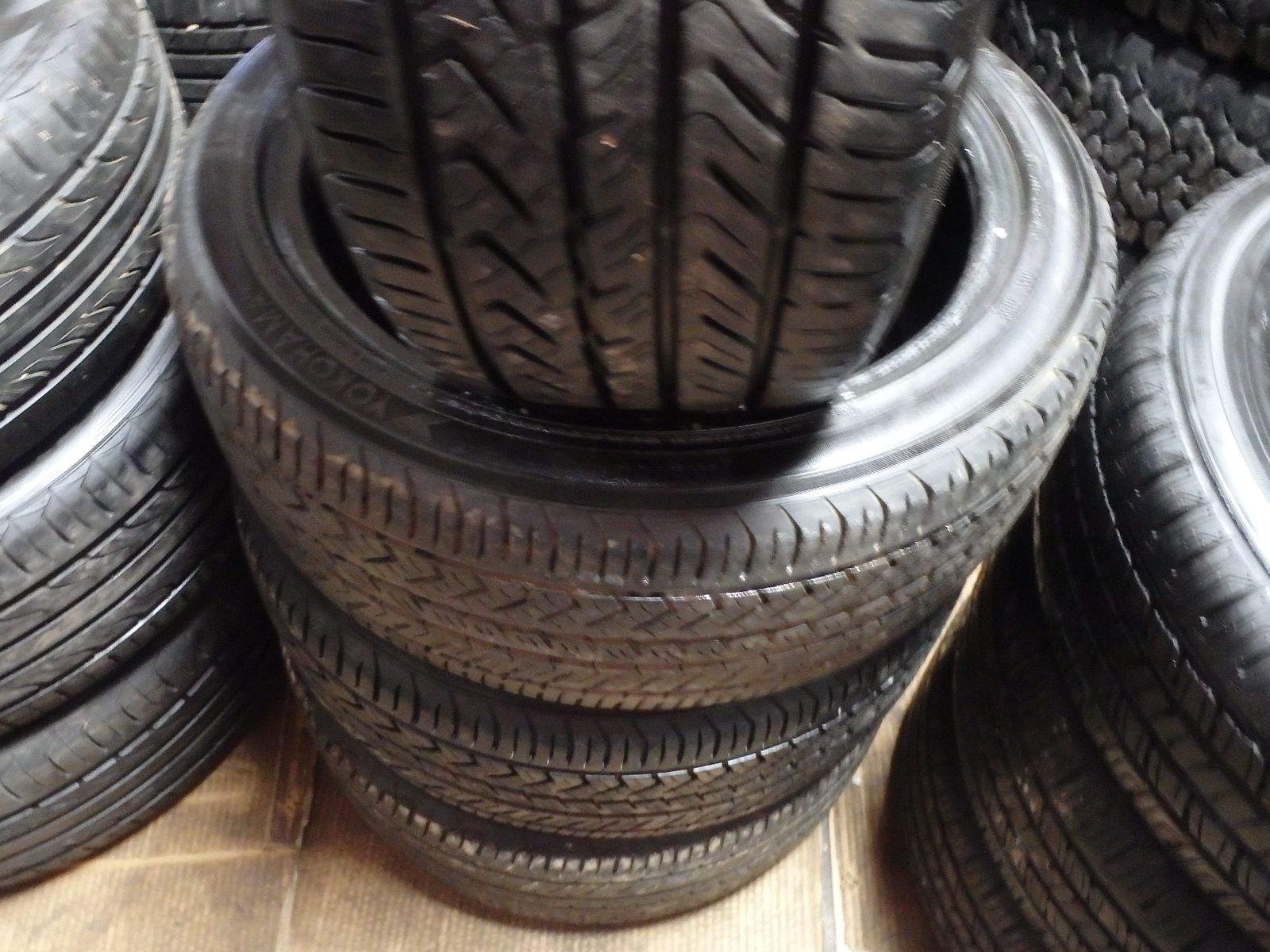 215/45R17 YOKOHAMA ADVAN SPORT A/S SET OF USED TIRES