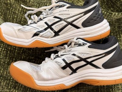 Asics Upcourt 4 Volleyball Court Shoes - White Black Orange, Womens 6.5