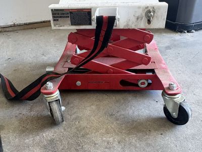 450 lb Low Lift Transmission Jack
