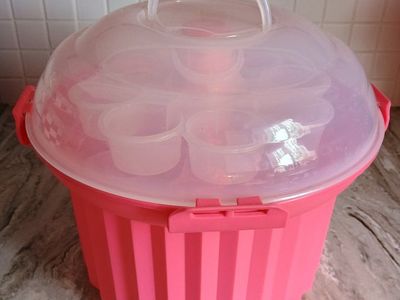 Pink Cupcake Holder