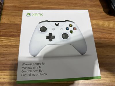 Xbox Series X/S Controller - White, New In Box