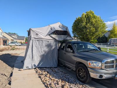 CVT Mt Rainier Rooftop Tent with Annex
