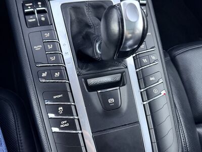 2020 PORSCHE MACAN S