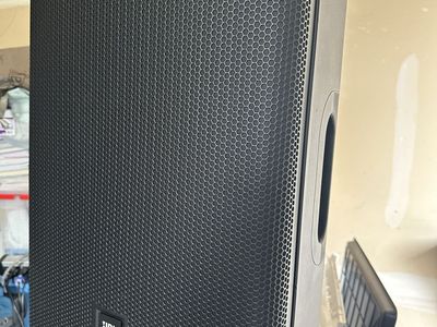 JBL Eon 715 series powered speaker