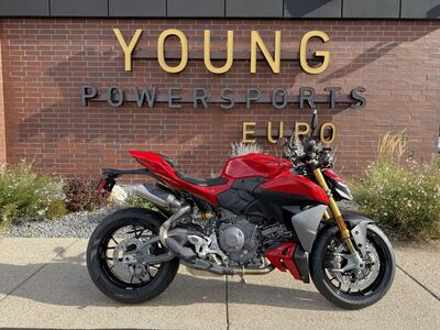 2025 Ducati Streetfighter V2 S