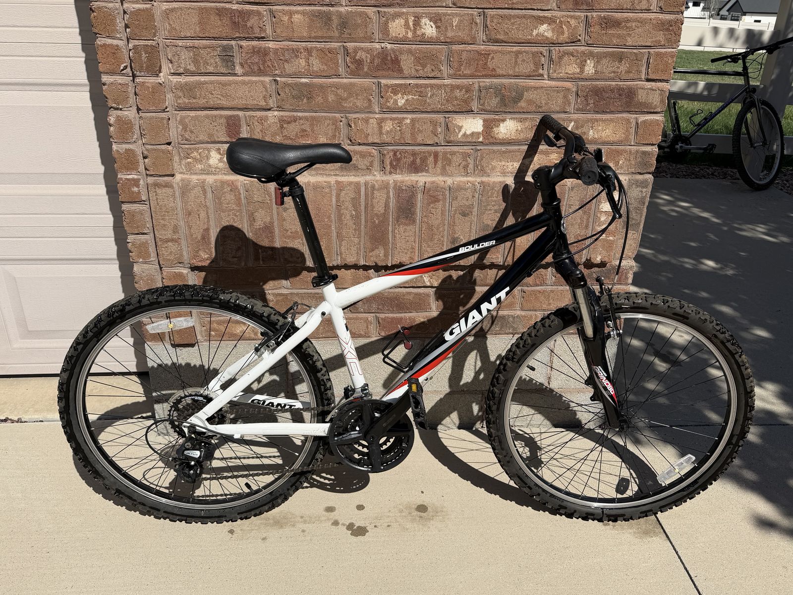 Nice Giant Boulder XC Small