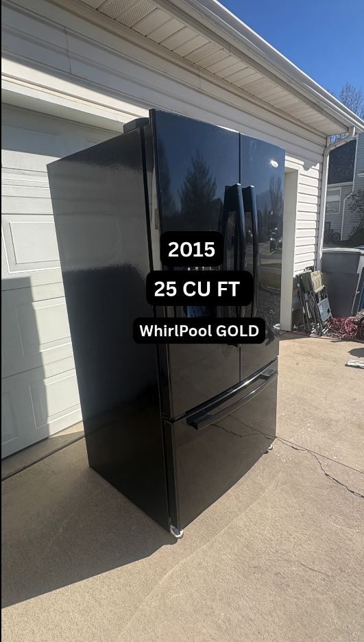 FREE DELIVERY -- 2015 MFG -- 25.0 CU FT WhirlPool GOLD