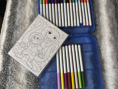 Crayola Super Tips Washable Marker & Paper Set