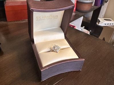 Engagement ring 7.5