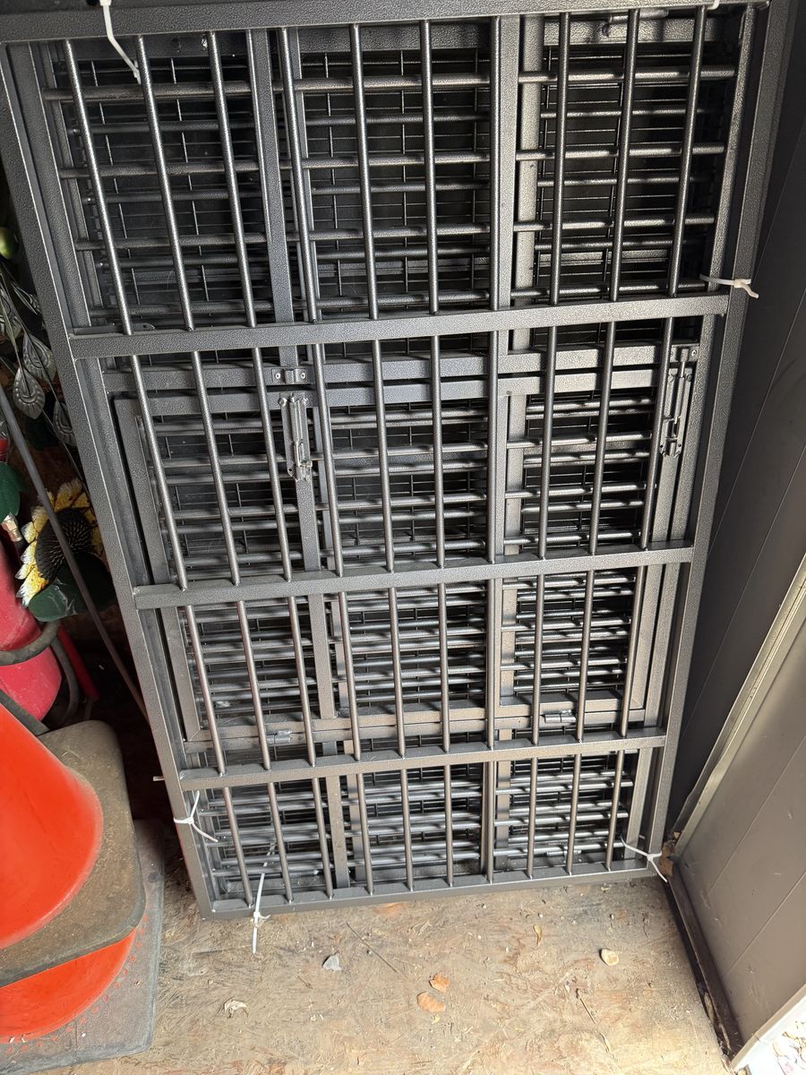 2 X large dog kennel