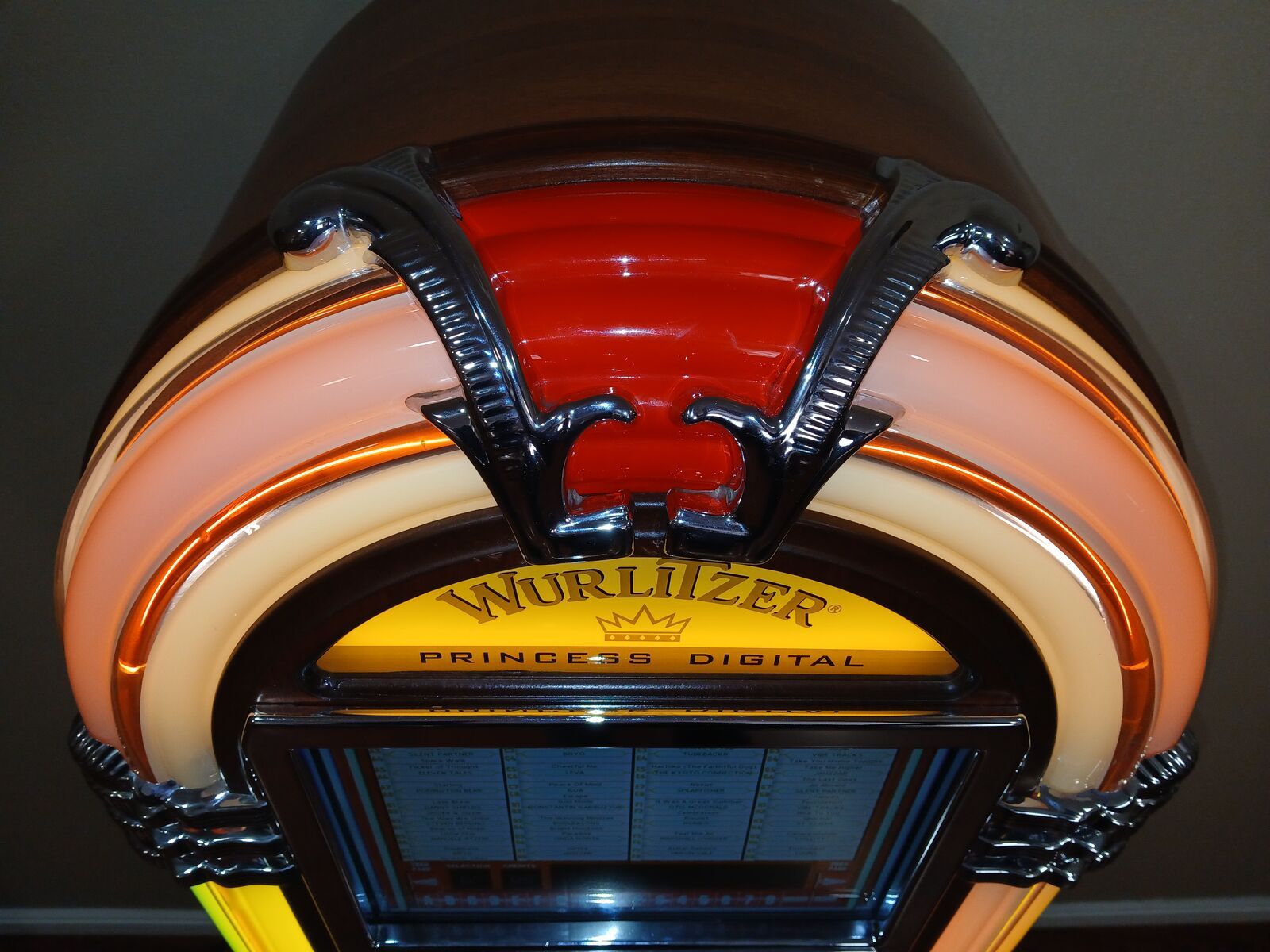 Main image 5