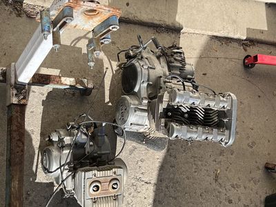 Yamaha XS750 Engine
