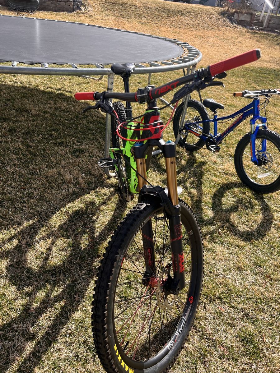 Devinci Spartan Carbon GX Mountain Bike - Full Suspension, 27.5" Wheels, Neon Green, Size M