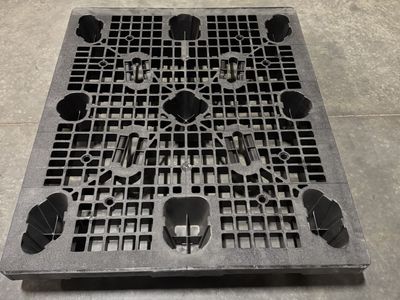 Industrial Plastic Pallets $8/ea