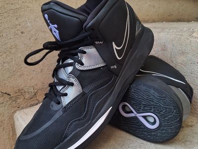 Mens Nike Kyrie Infinity Sneakers size 14