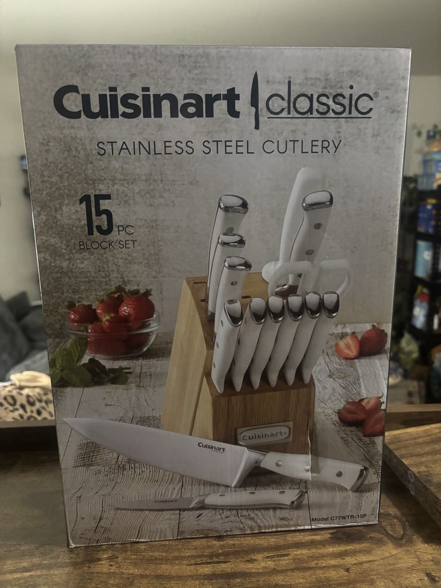 White Cuisinart Knife Set