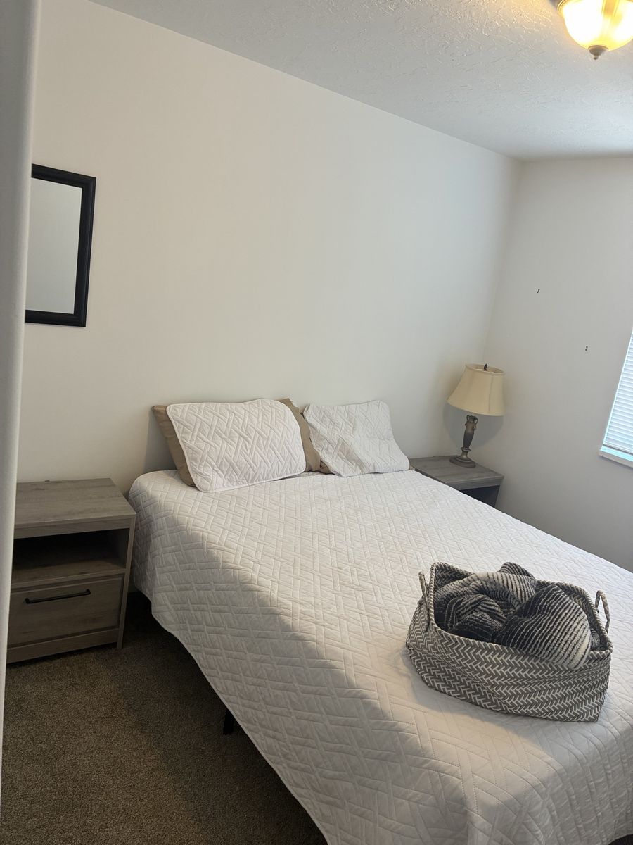 Queen bedroom set entire room
