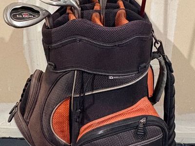 Callaway golf clubs with bag