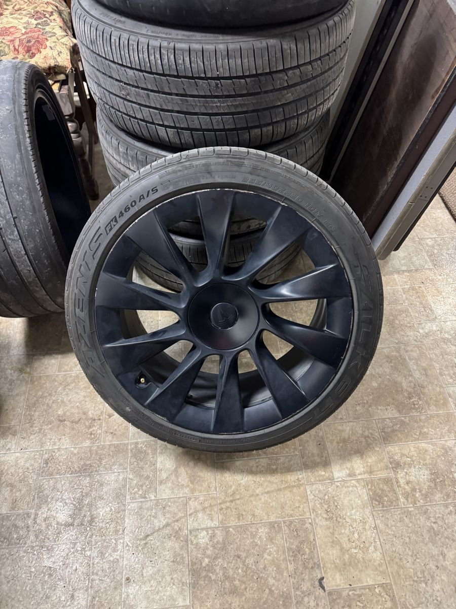 Tesla 20" Wheels