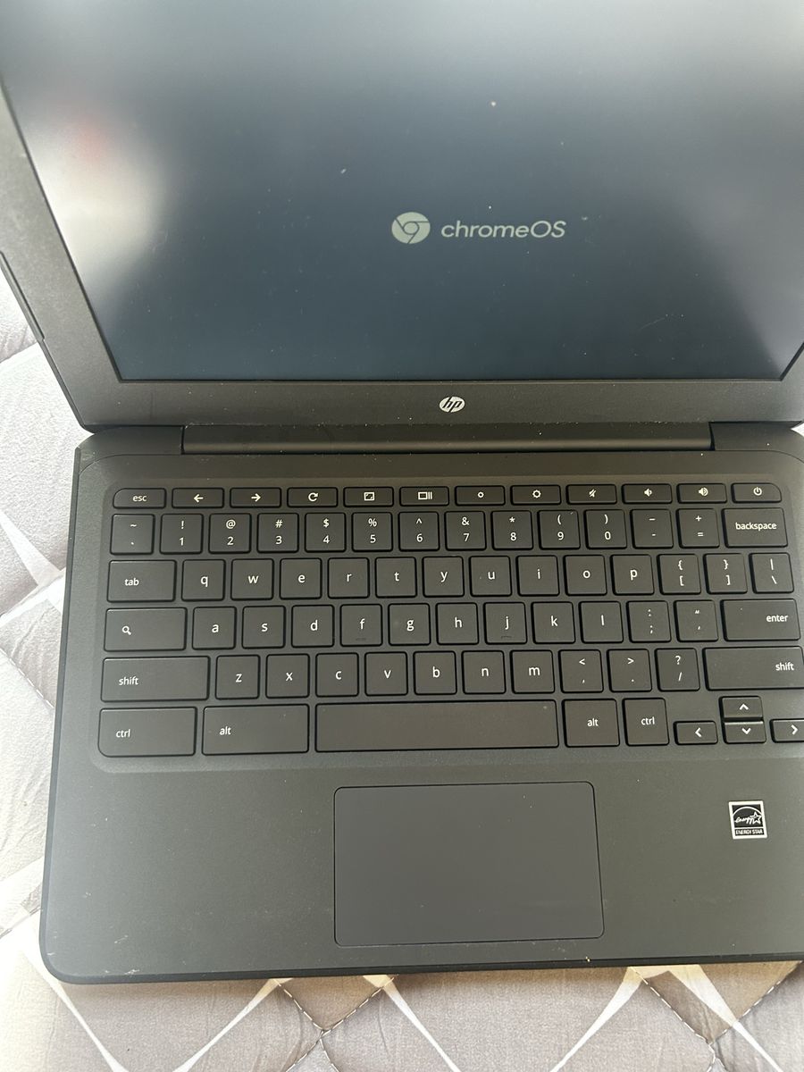 Hp Chromebook 8gb pick it up today