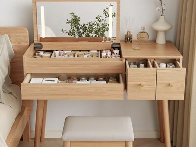 Solid Wood Vanity Desk Whit Flip Top Mirror lighit