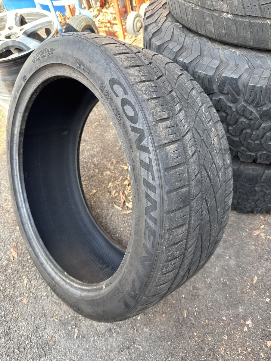 1 Continental Extreme Contact DWS06 265/40ZR21