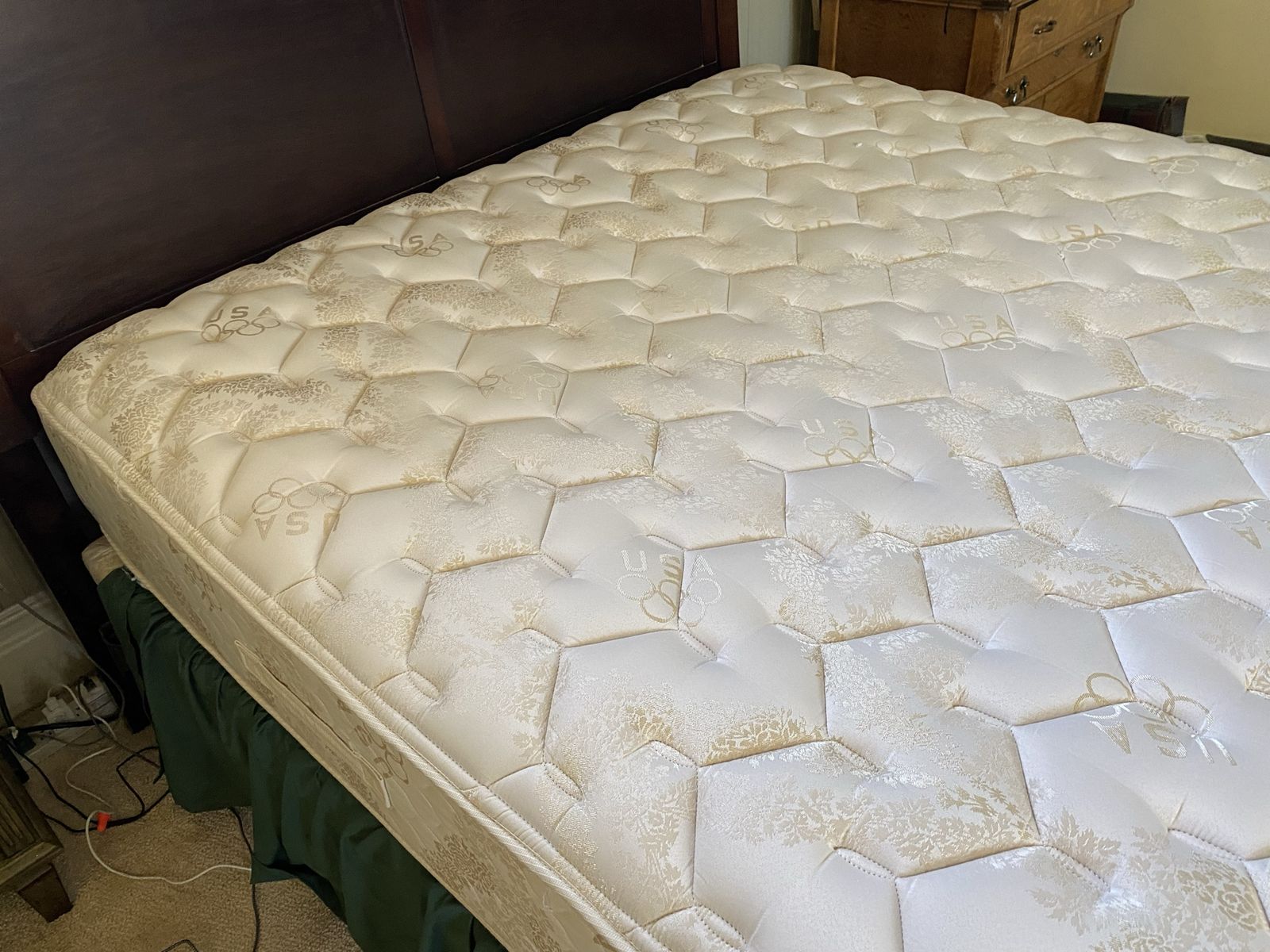 Serta "Olympic" Queen Size Coil Mattress - Excellent Condition, USA Logo